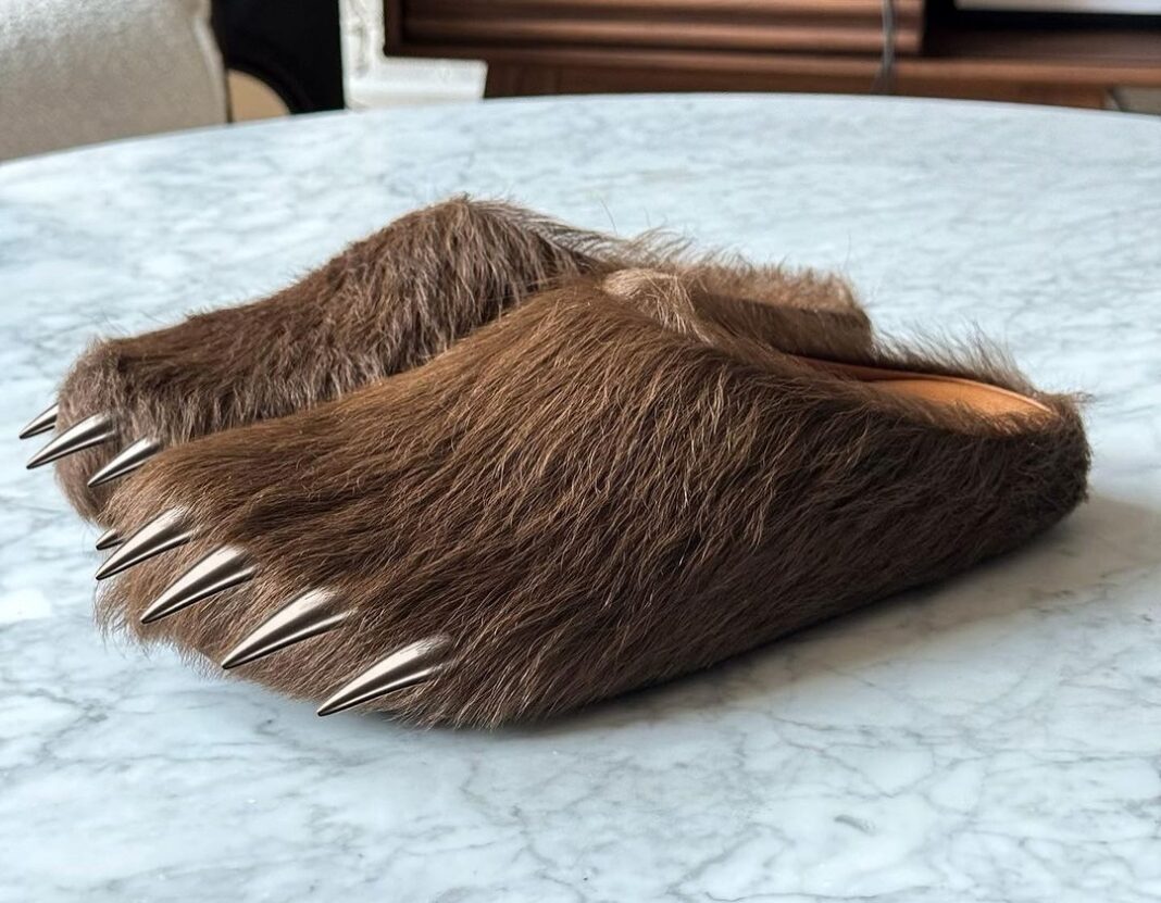 Bravest Studios Bear Claw Mule