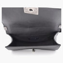 Chanel Boy Flap Caviar acolchado Medio Negro