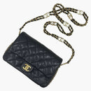 Bolsa de colgajo Mini Chanel en grano negro de piel de ternera (AS3757-B10170-94305)