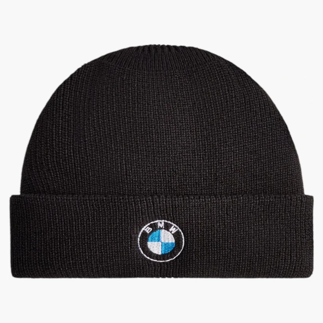 Kith BMW Mia Beanie With Enamel Logo 黒 Kith x BMW Mia Enamel Logo Beanie Black - FW24 - US