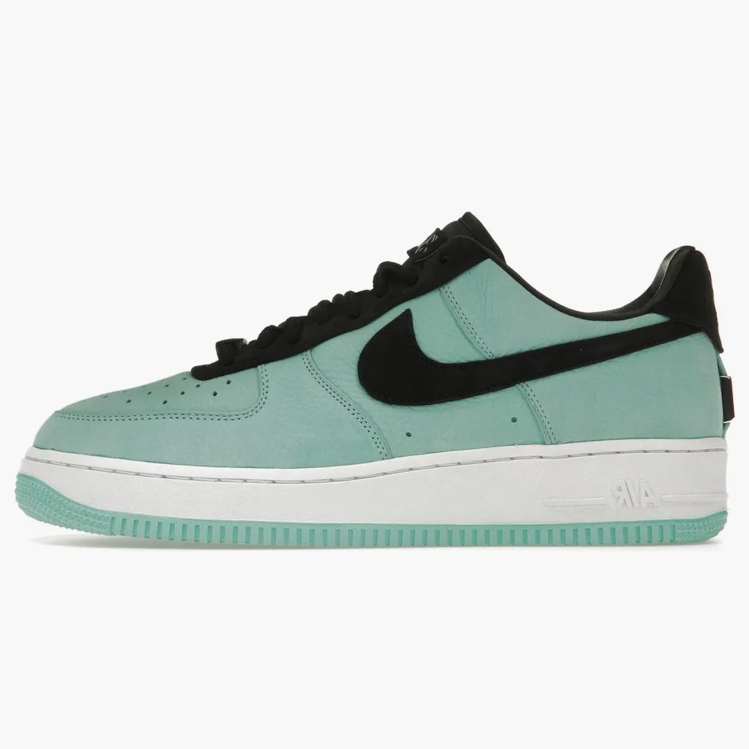 Tiffany&Co. × Nike Air Force 1 Low 1837 Tiffany & Co. x Air Force 1 Low 1837 » SneakersJoint