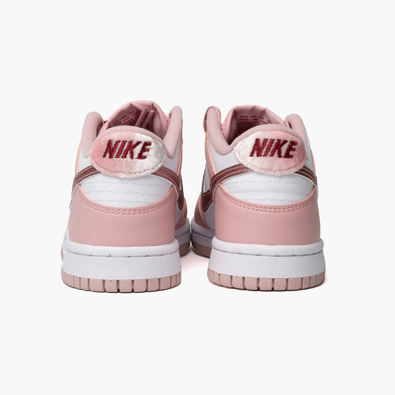 Nike Dunk Low Pink Velvet (GS) Rückansicht