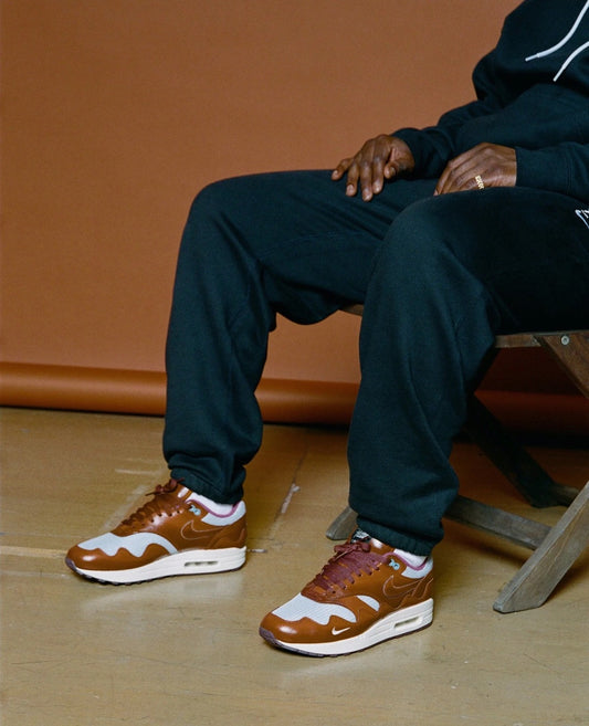 Nike x Patta Air Max 1 Dark Russet Kampagnenbild