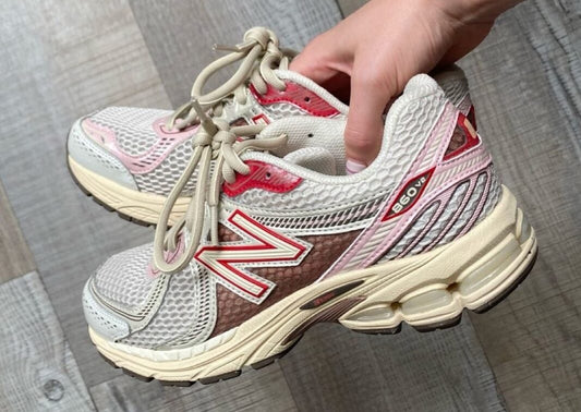 Size? x New Balance 860v2 Bacon