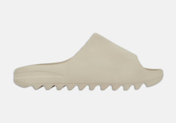 Adidas Yeezy Slide Pure Titelbild