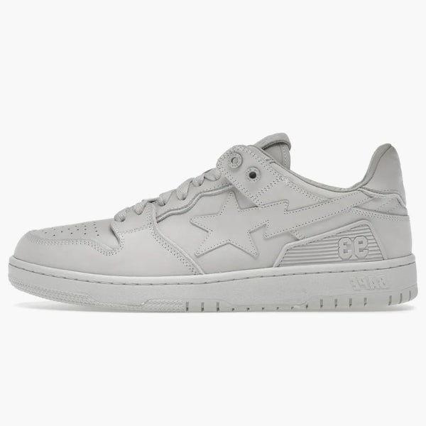 En badape bape sk8 sta trippel vit nubuck