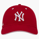 Aime Leon Dore X New Era Yankees Souvenir Ballpark tiene rojo