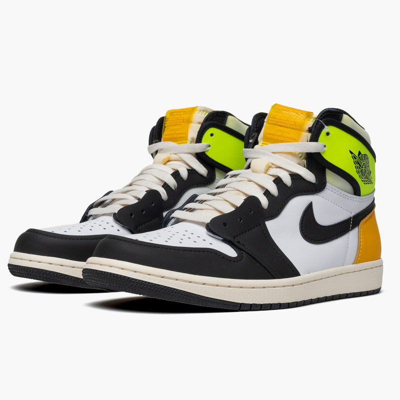 Air Jordan 1 High OG White Black Volt University Gold Seitenansicht