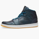 Jordan 1 Mid Nouveau Space Blue