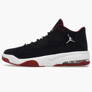 Jordan Max Aura 2 Black Gym Red
