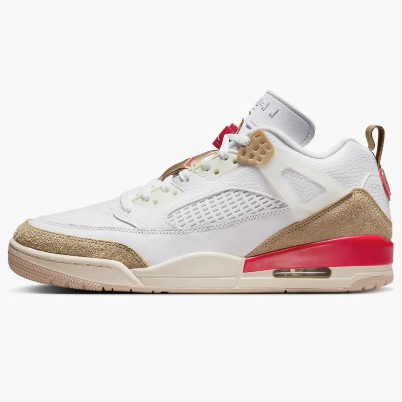 Jordan Spizike lage witte woestijn camo