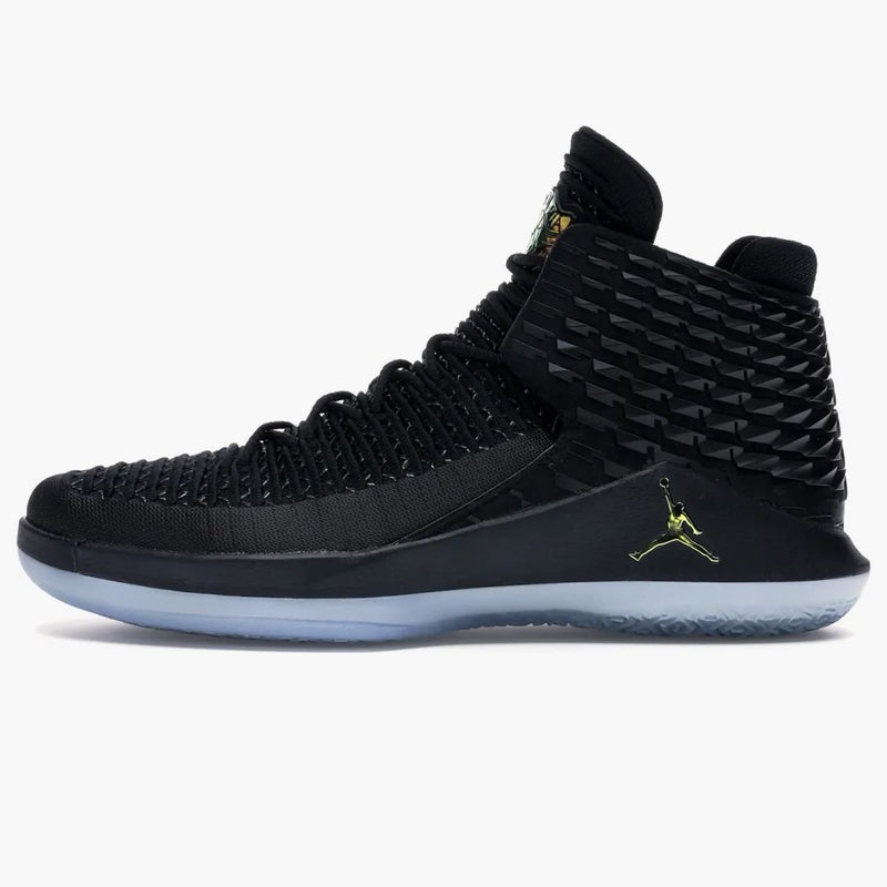 Jordan xxxii černá kočka