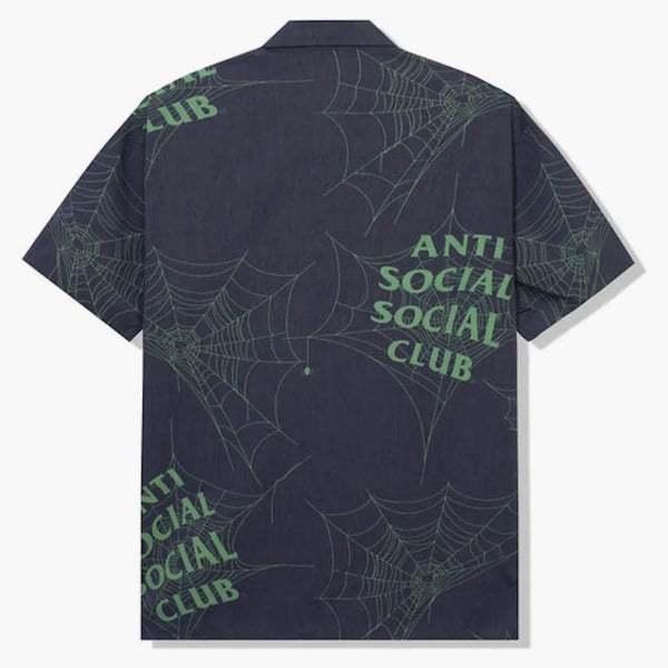 Anti social social klubb som kryper i den mörka knappen upp svart