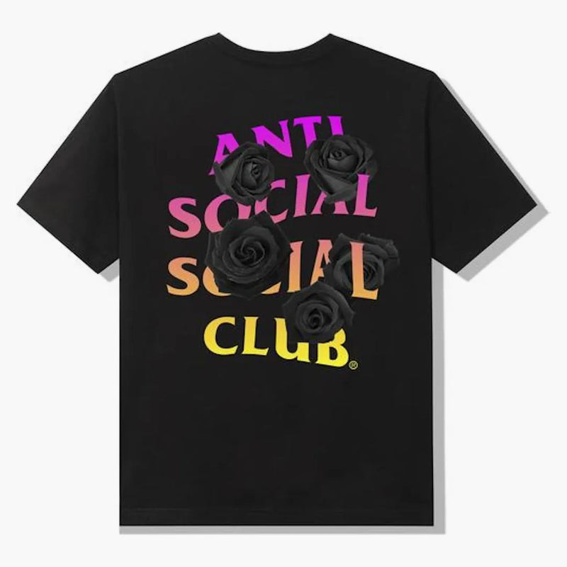 Antisociální sociální klub v hlavním tričku