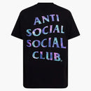 Anti Social Social Club kysser väggen (endast medlemmar) te svart