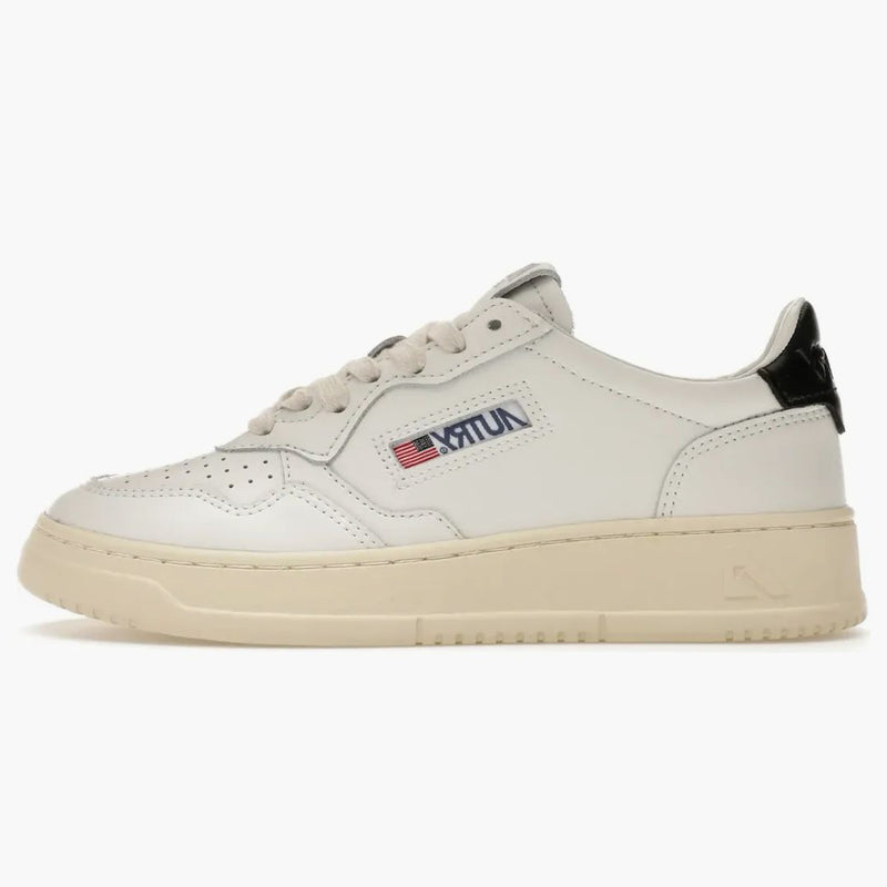 Autry Medalist Leather Low White Black Tab (women's)