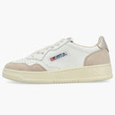 Autry Medalist Leather Low White Gold Beige (women's)