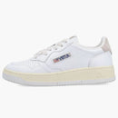 Autry medalist Leather Low White Ivory (Women's)