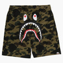 BAPE 1 ° camo Shorts Green