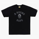 BAPE en stigande BAPE -te svart