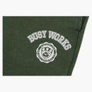 Bape zajęty pracuje w dresowym zielonym