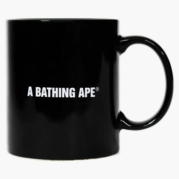 Taza en línea de BAPE negra