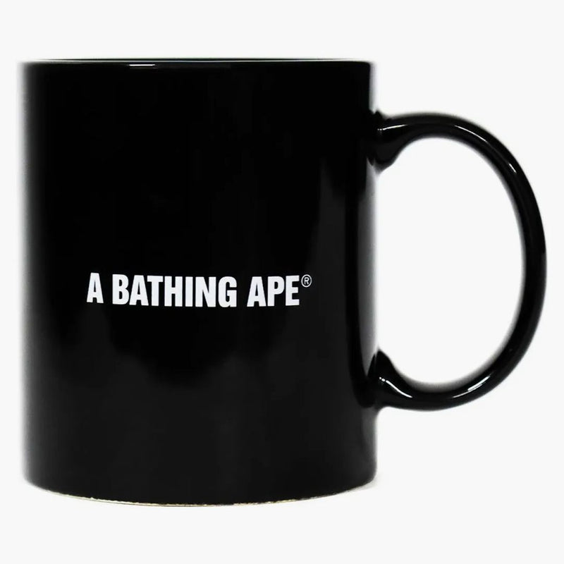 Taza en línea de BAPE negra