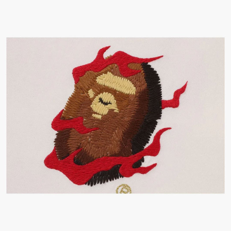 Bape suvenýr uvolněný fit tee slonoviny