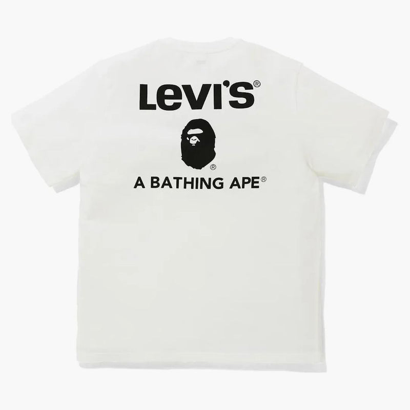 BAPE X LEVI è una scimmia da bagno bianca