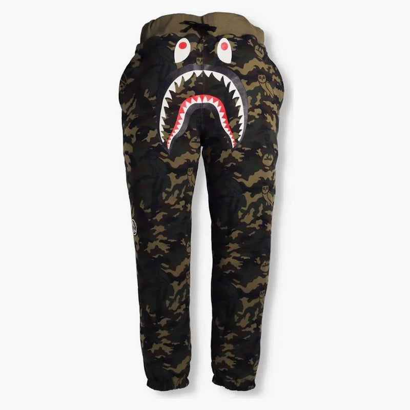 BAPE X OVO Woodland Camo Shark Reverzibilní tepláky černé