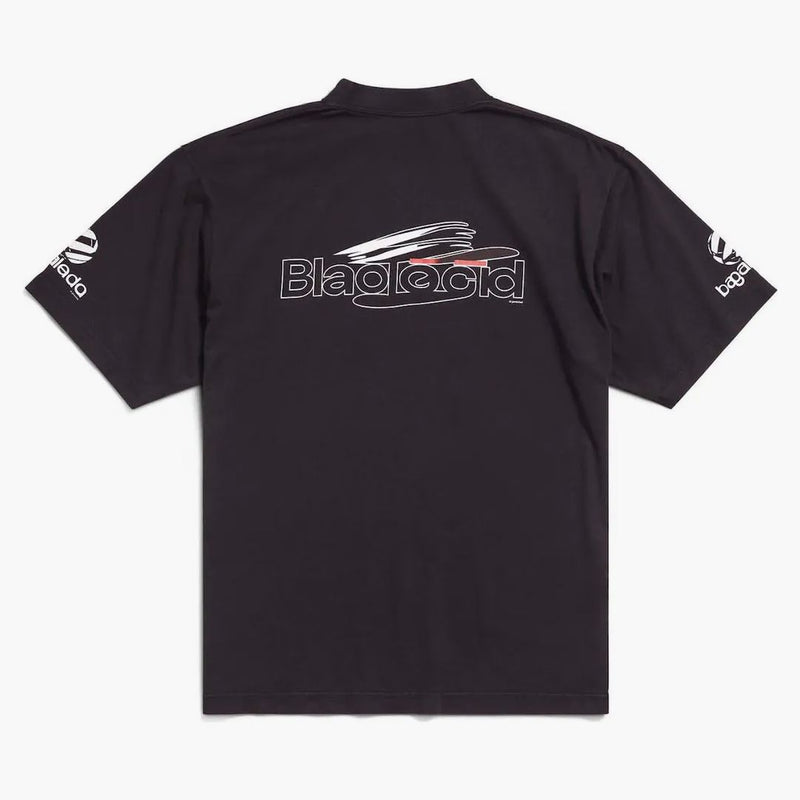 Balenciaga AI generada camiseta de ajuste medio
