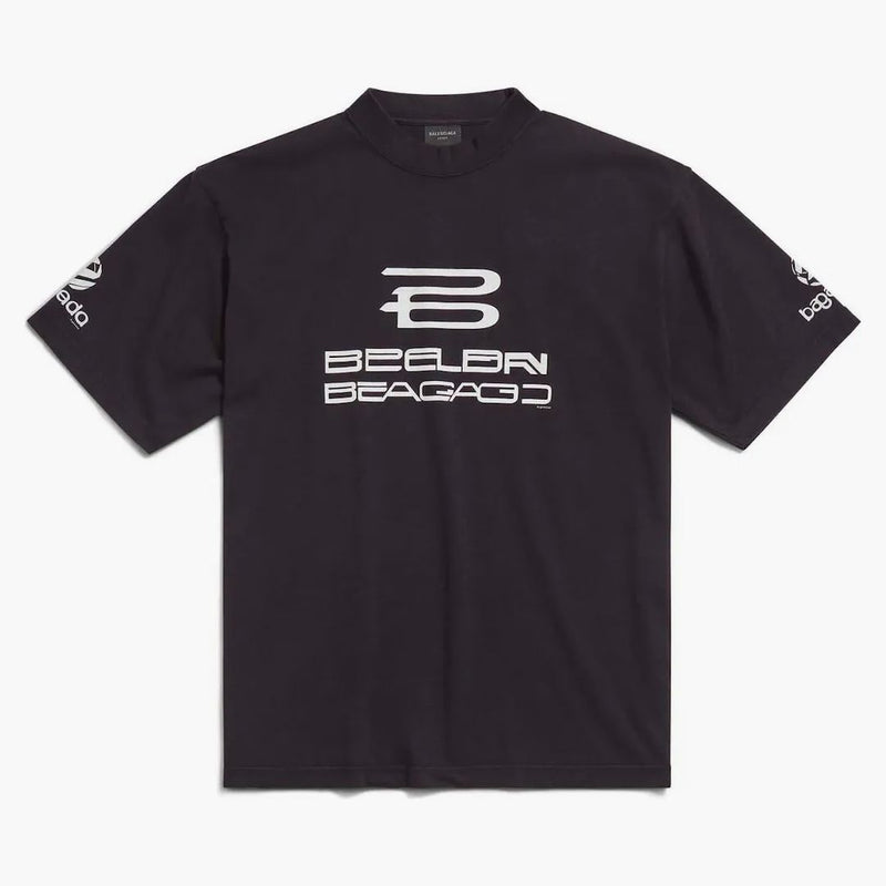 Balenciaga AI generada camiseta de ajuste medio
