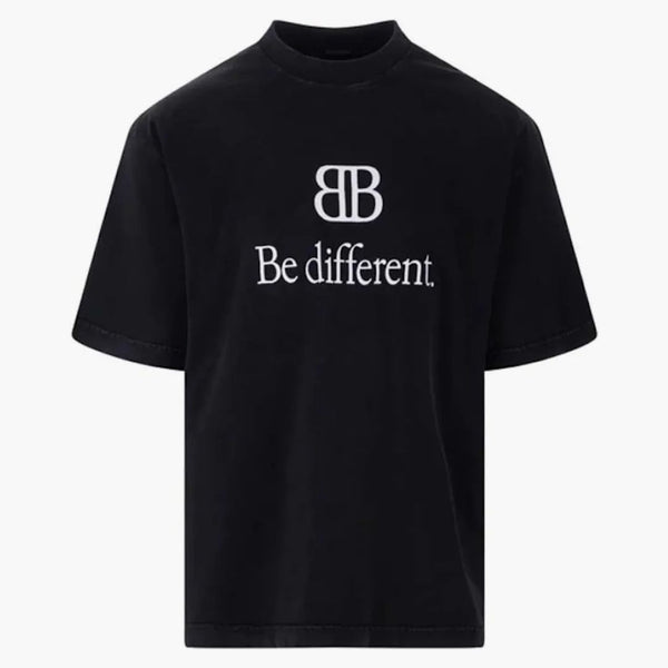 Balenciaga Sea diferente camiseta negra