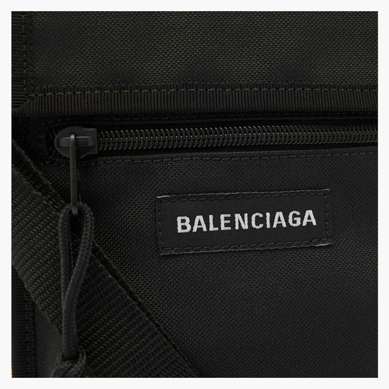 Balenciaga Explorer påse med remsvart
