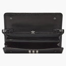 Balenciaga x adidas billetera en la correa negra