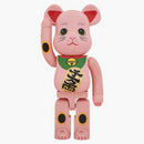 Bearbrick invitando la fosforescenza del gatto 1000% rosso