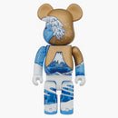 Bearbrick pod falą Off Kanagawa 400% niebieski