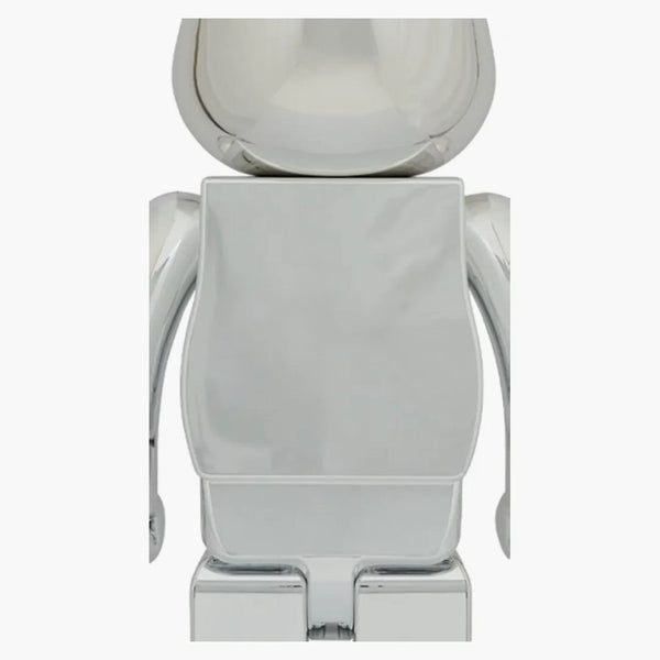 Bearbrick za 1000% stříbro