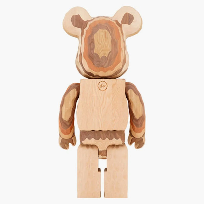 Fragment Bearbrick Karimoku Vytesaný za dřevěný vrstev 1000%