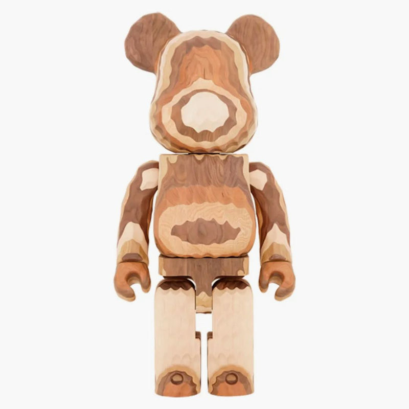 Fragment Bearbrick Karimoku Vytesaný za dřevěný vrstev 1000%