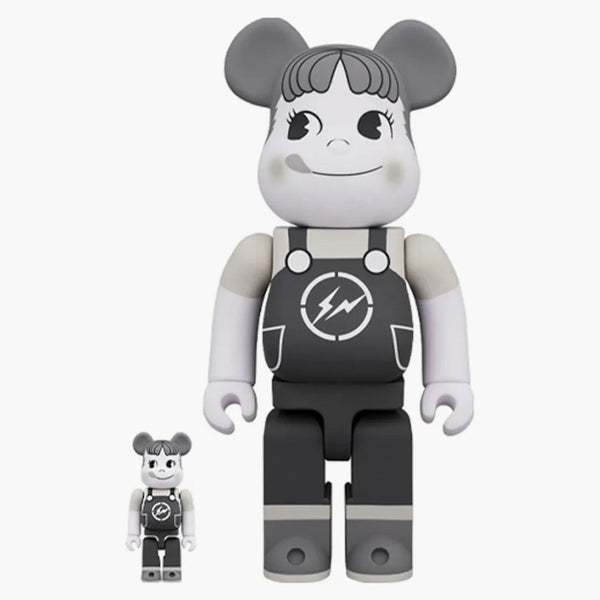 Bearbrick Milky the Conformi Peko 100% a 400% sada černá
