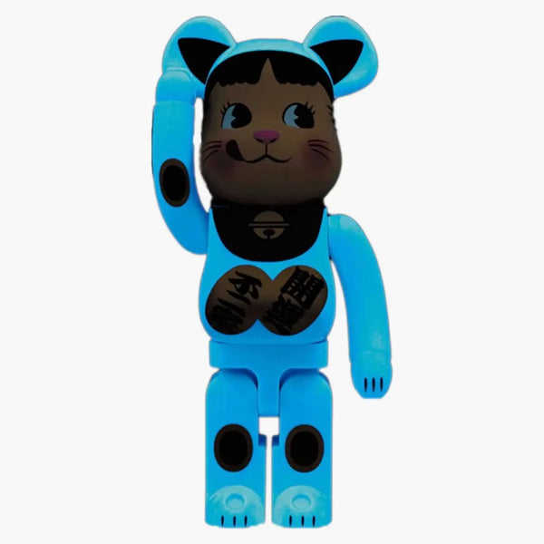 Bearbrick Maneki Neko Peko-chan Fosforescenza blu 1000%