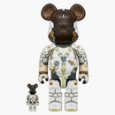 Bearbrick giocando al 100% e 400% set