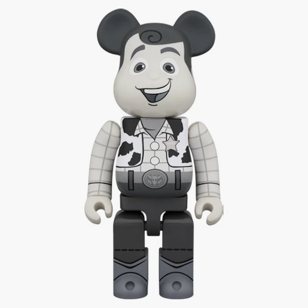 Bearbrick Woody B & W ver. 400% černá