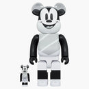 Bearbrick x Disney ha e set Poncho Mickey 100% e 400%
