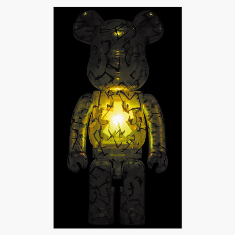 Bearbrick x Jimmy Choo X Eric Haze Curata da: Poggy 1000% Light Up