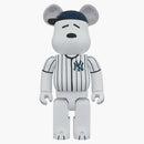 Bearbrick X Peanuts X MLB New York Yankees Snoopy 1000%