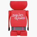 Bearbrick X Squid Game Guard (cuadrado) 1000%