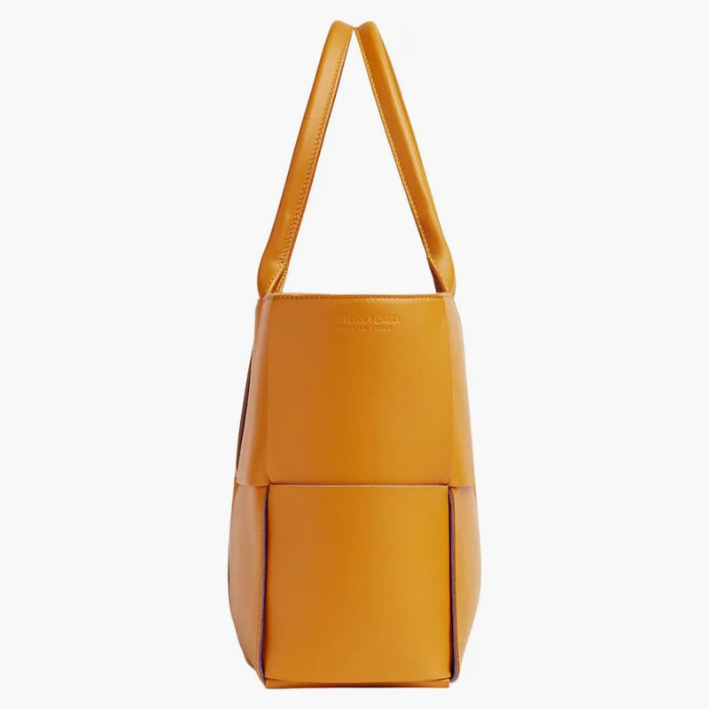 Bottega Veneta Arco Intreccio Dead Bag Medium Cob/Purple