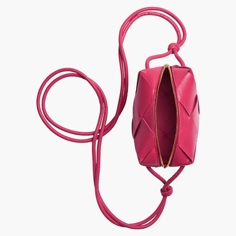 Bottega Veneta kazeta fotoaparátní taška mini brusinky
